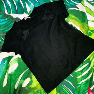 🛑SOLD🛑Cotton On Rose Embroidered Black Crop Top